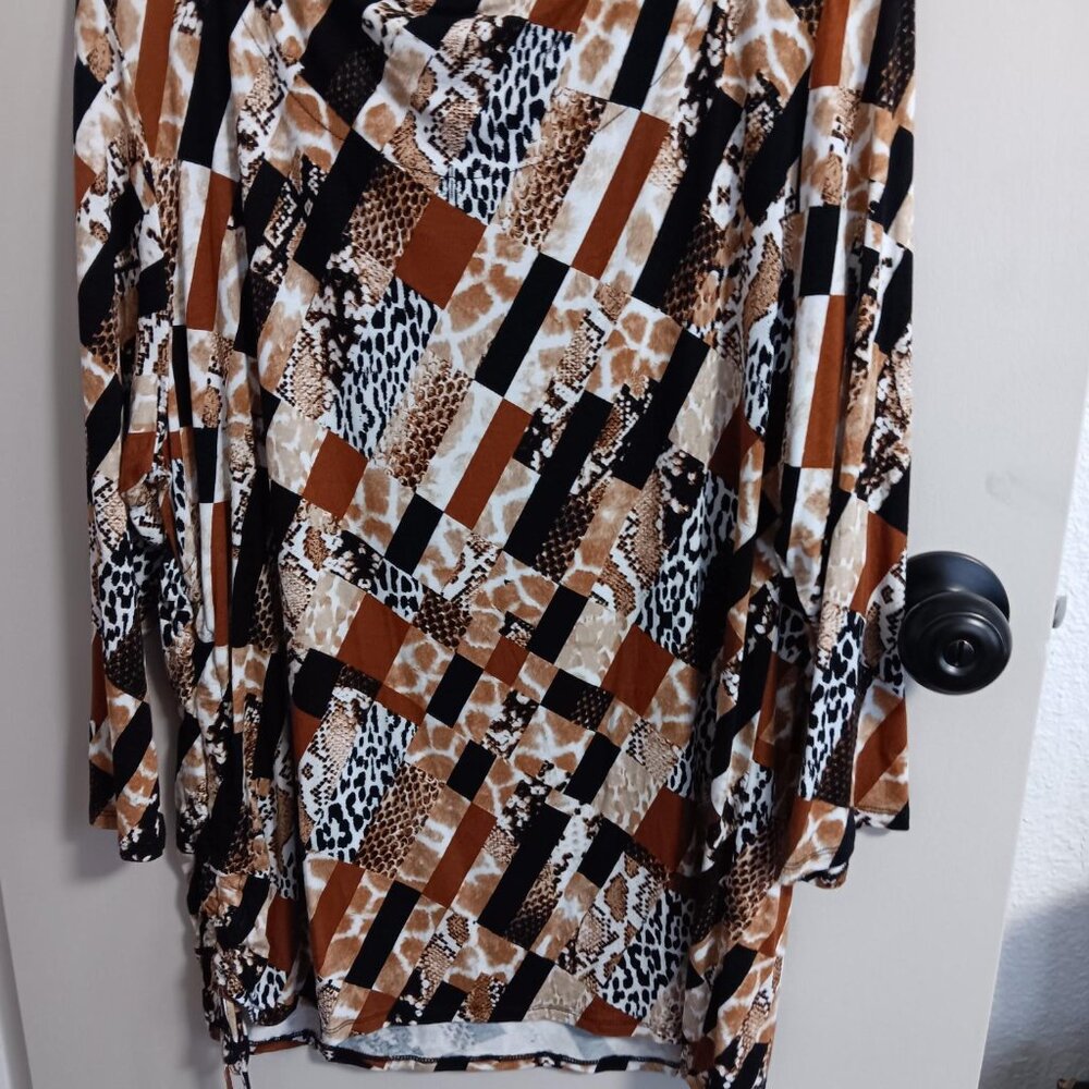 Womens Large 3/4 Sleeve Animal Print Blocks Dressy Blouse